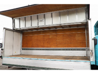 三菱ふそうファイターアルミウイング中型（4t）[写真11]