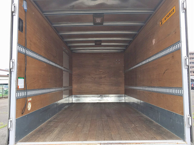 いすゞエルフアルミバン小型（2t・3t）[写真12]