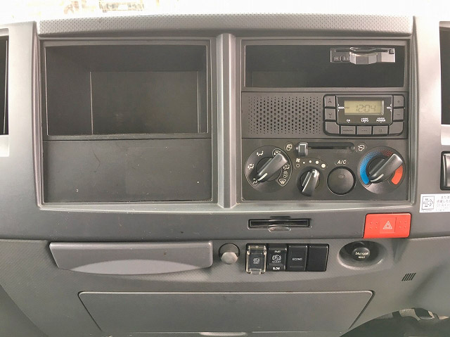 いすゞエルフアルミバン小型（2t・3t）[写真36]