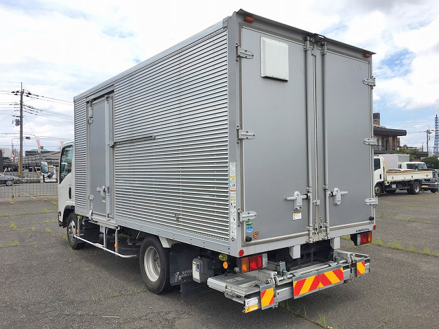 いすゞエルフアルミバン小型（2t・3t）[写真04]