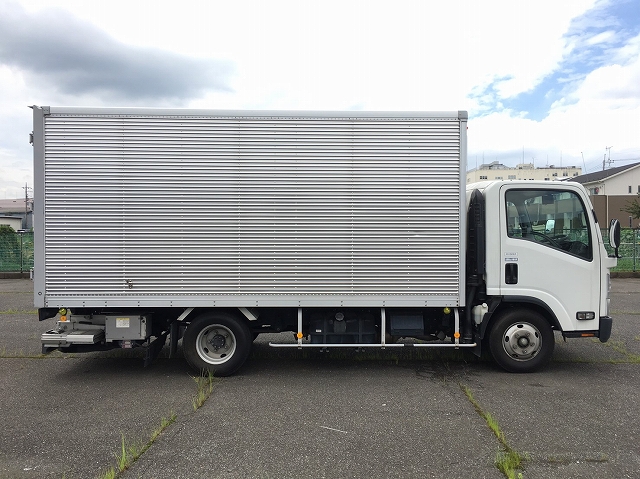 いすゞエルフアルミバン小型（2t・3t）[写真07]