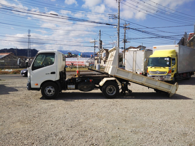日野デュトロローダーダンプ小型（2t・3t）[写真06]