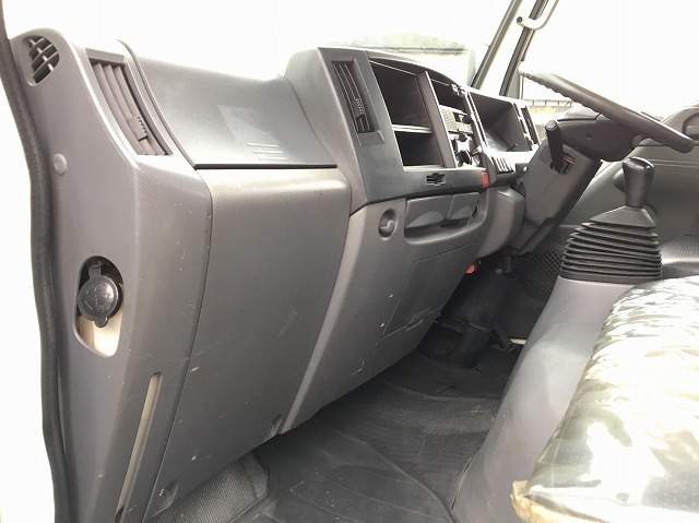 いすゞエルフ平ボディ小型（2t・3t）[写真33]