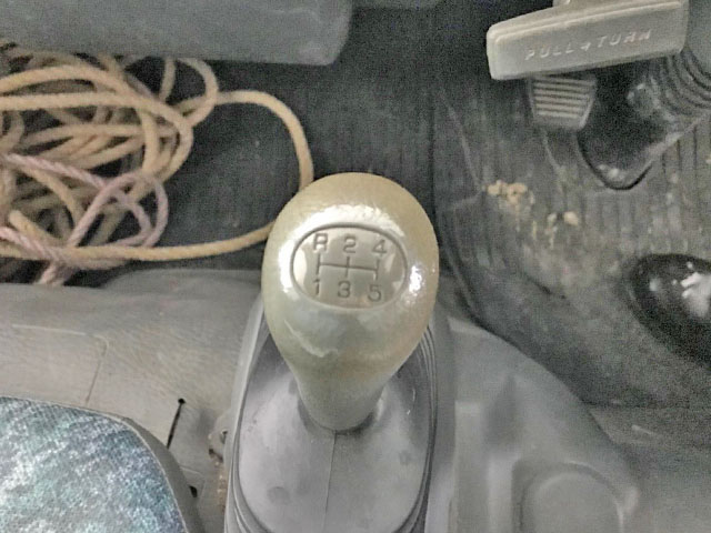 三菱ふそうキャンターダンプ小型（2t・3t）[写真15]