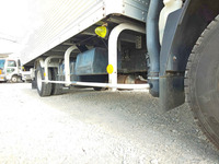 いすゞエルフアルミバン小型（2t・3t）[写真17]