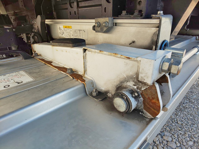 いすゞエルフアルミバン小型（2t・3t）[写真19]