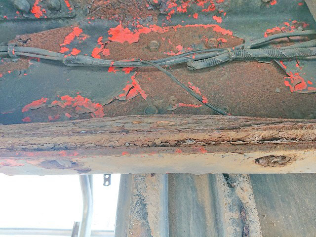 日野レンジャーセルフクレーン3段増トン（6t・8t）[写真24]