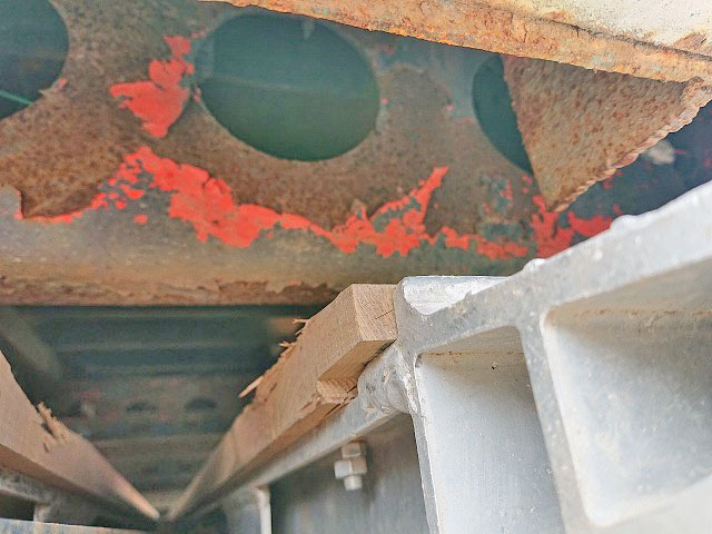 日野レンジャーセルフクレーン3段増トン（6t・8t）[写真26]