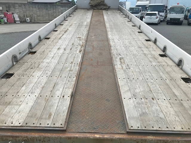 UDトラックスクオンセルフクレーン4段大型（10t）[写真12]