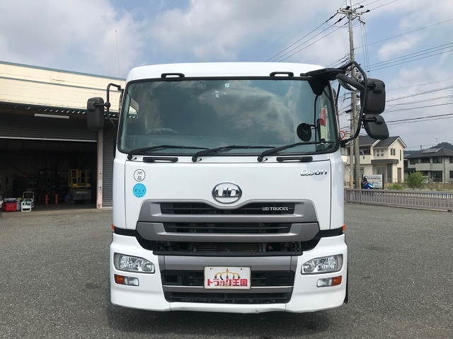 UDトラックスクオンセルフクレーン4段大型（10t）[写真09]