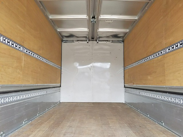 三菱ふそうキャンターアルミウイング小型（2t・3t）[写真12]