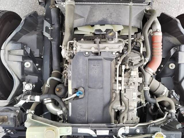 三菱ふそうキャンターアルミウイング小型（2t・3t）[写真23]