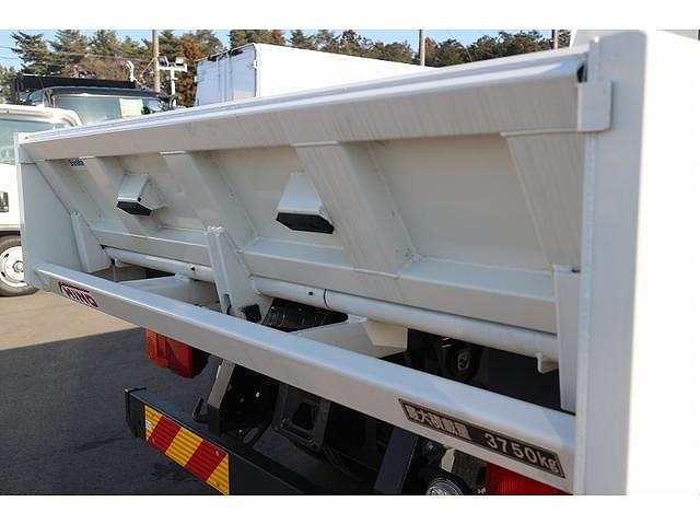 日野レンジャーダンプ中型（4t）[写真25]