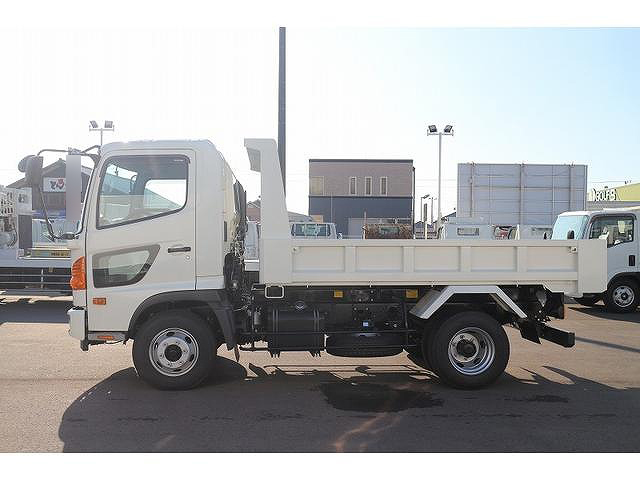 日野レンジャーダンプ中型（4t）[写真09]