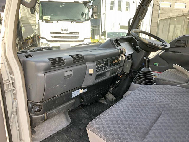 いすゞエルフクレーン3段小型（2t・3t）[写真33]