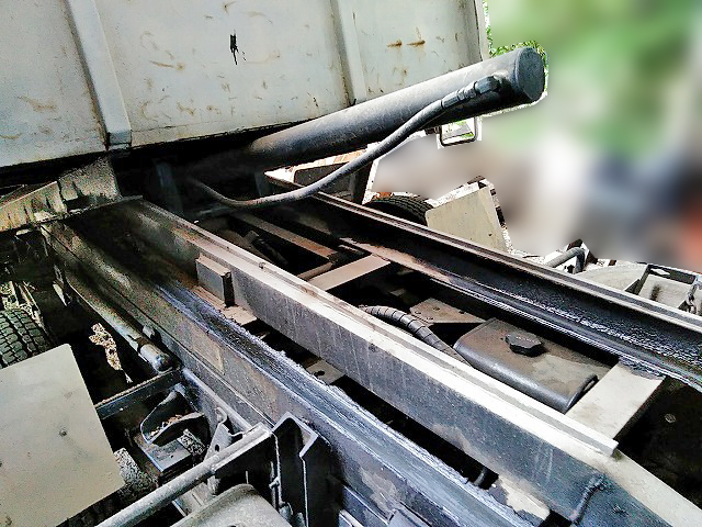 いすゞエルフローダーダンプ小型（2t・3t）[写真10]
