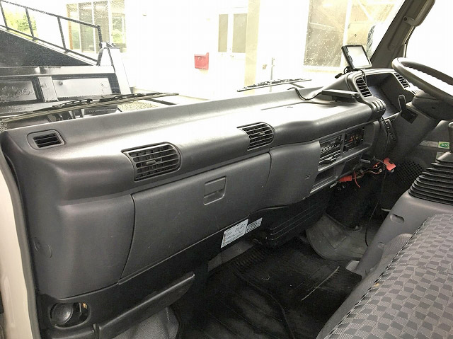 いすゞエルフユニック6段小型（2t・3t）[写真33]