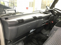 いすゞエルフユニック6段小型（2t・3t）[写真33]