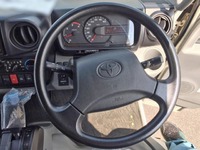 トヨタトヨエースアルミバン小型（2t・3t）[写真14]