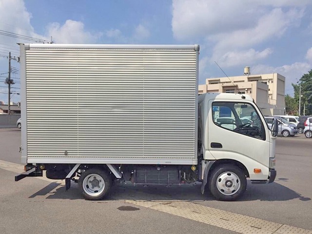トヨタトヨエースアルミバン小型（2t・3t）[写真06]