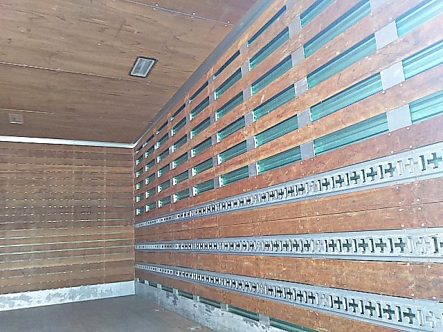 いすゞフォワードアルミバン中型（4t）[写真16]