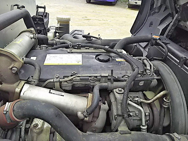 いすゞフォワードアルミバン中型（4t）[写真24]