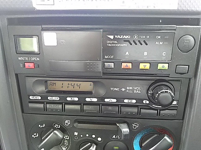 いすゞフォワードアルミバン中型（4t）[写真31]