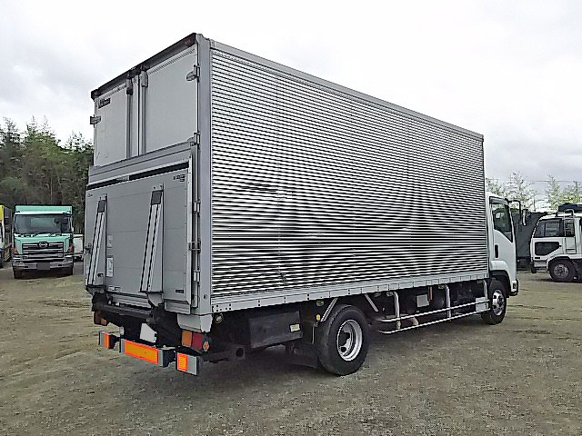 いすゞフォワードアルミバン中型（4t）[写真06]