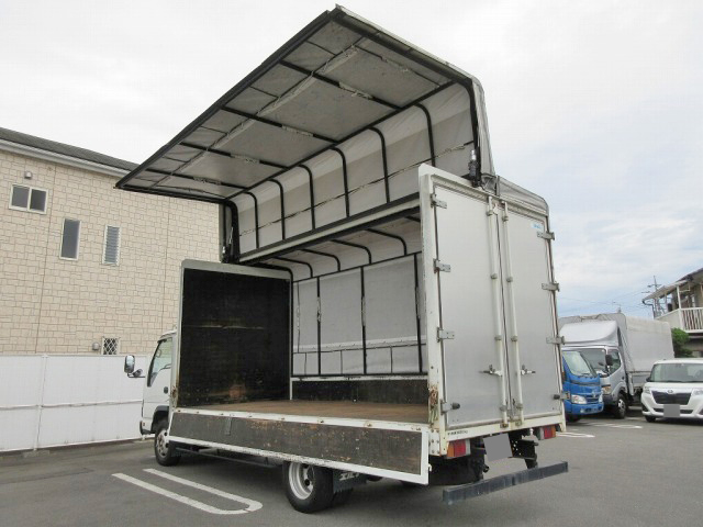 いすゞエルフ幌ウイング小型（2t・3t）[写真11]