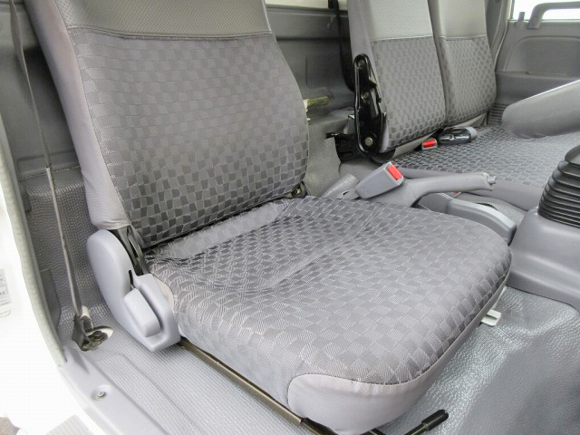 いすゞエルフ幌ウイング小型（2t・3t）[写真26]