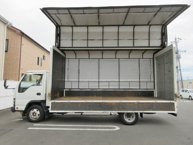 いすゞエルフ幌ウイング小型（2t・3t）[写真08]