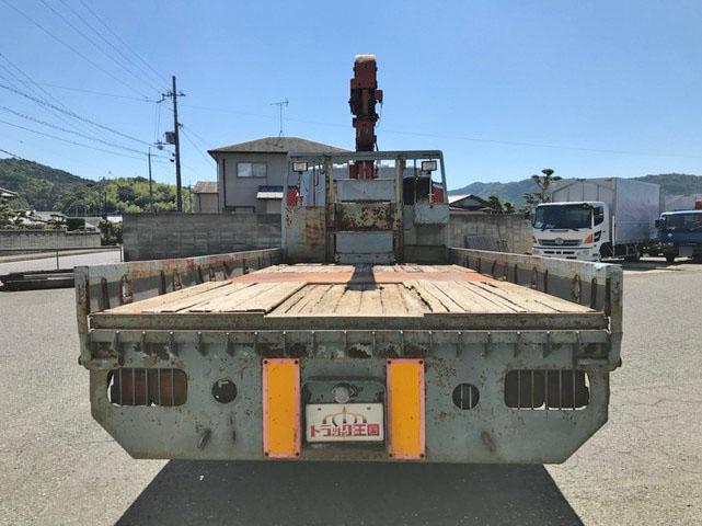 三菱ふそうファイターセルフクレーン3段中型（4t）[写真13]