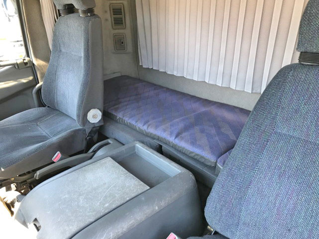 三菱ふそうファイターセルフクレーン3段中型（4t）[写真36]