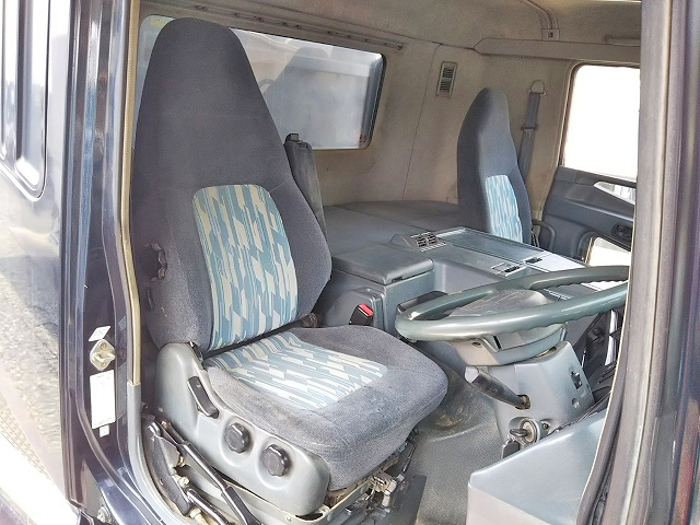 三菱ふそうスーパーグレートダンプ大型（10t）[写真29]
