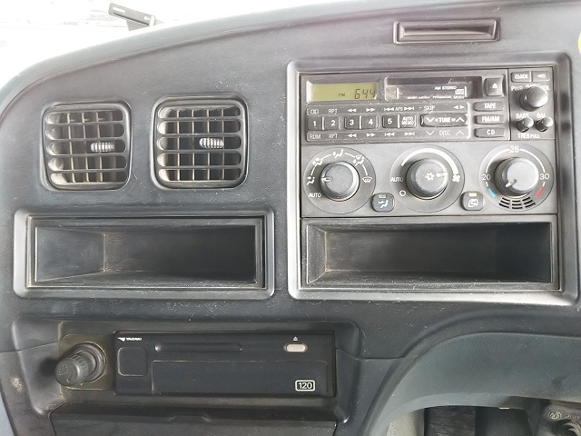 三菱ふそうスーパーグレートダンプ大型（10t）[写真34]