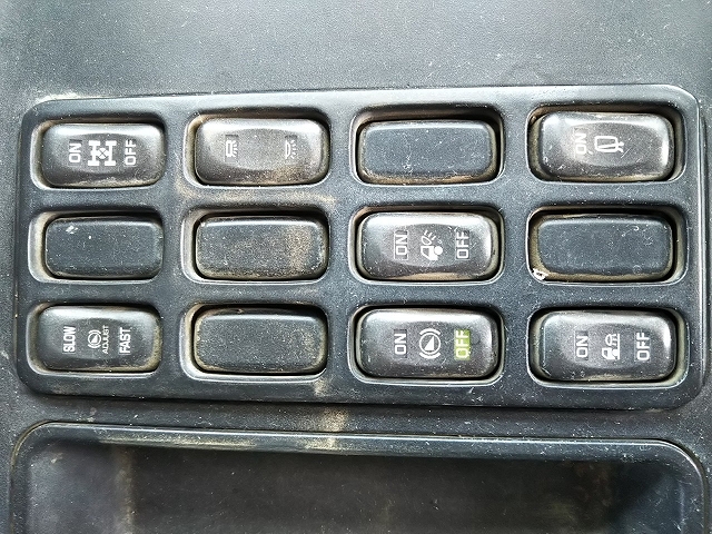 三菱ふそうスーパーグレートダンプ大型（10t）[写真39]