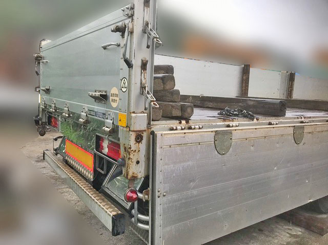 メルセデスベンツアクトロスアルミブロック大型（10t）[写真07]