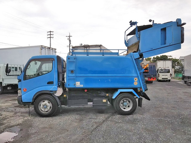 日野デュトロパッカー車（塵芥車）小型（2t・3t）[写真06]