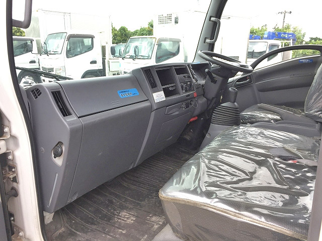 いすゞエルフ平ボディ小型（2t・3t）[写真27]