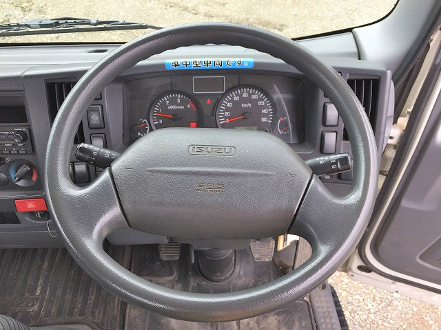 いすゞエルフ平ボディ小型（2t・3t）[写真31]