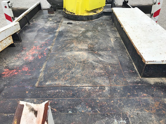 三菱ふそうファイター穴掘建柱車中型（4t）[写真16]