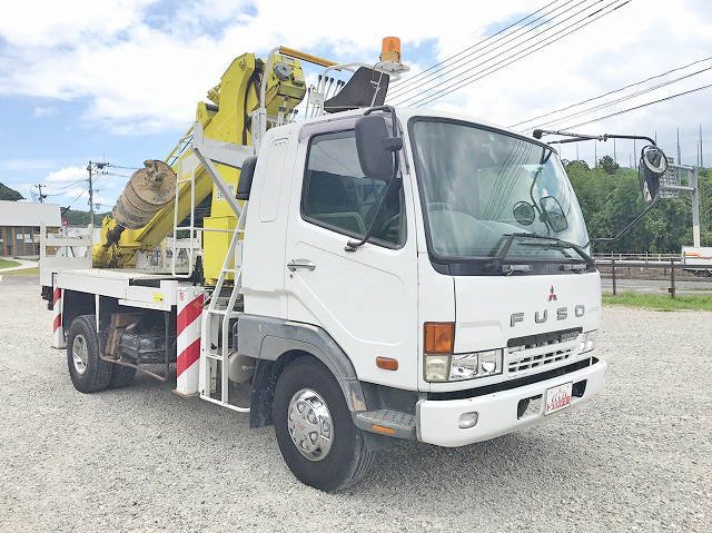 三菱ふそうファイター穴掘建柱車中型（4t）[写真03]