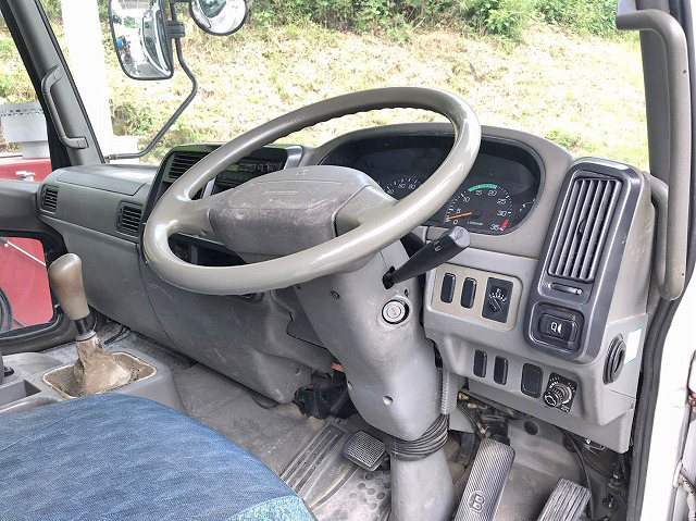 三菱ふそうファイター穴掘建柱車中型（4t）[写真31]