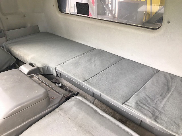 三菱ふそうファイター穴掘建柱車中型（4t）[写真38]