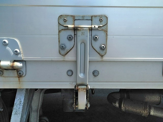 いすゞフォワードアルミウイング中型（4t）[写真15]