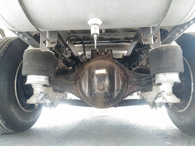 いすゞフォワードアルミウイング中型（4t）[写真22]