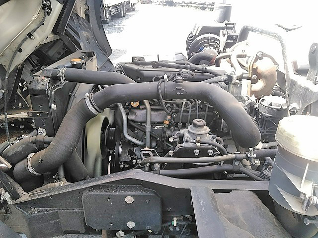 いすゞフォワードアルミウイング中型（4t）[写真26]