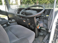 いすゞフォワードアルミウイング中型（4t）[写真31]