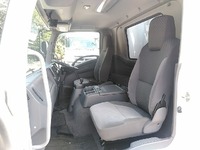 いすゞフォワードアルミウイング中型（4t）[写真32]