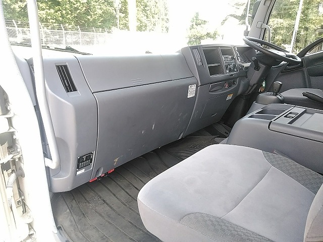 いすゞフォワードアルミウイング中型（4t）[写真33]